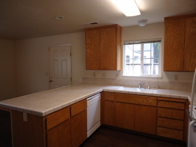 Photo - 925 Oak Lawn Ave