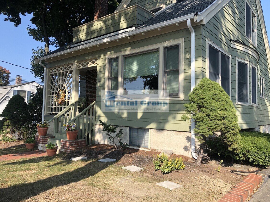 Primary Photo - 142 Pleasant St