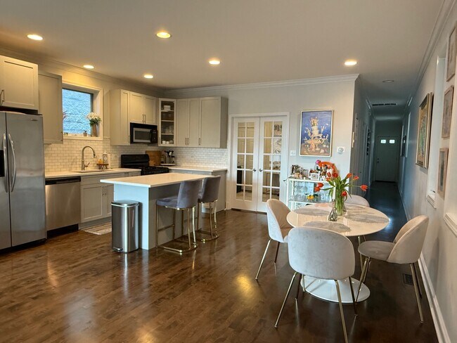 Foto del edificio - 1319 N Bosworth Ave