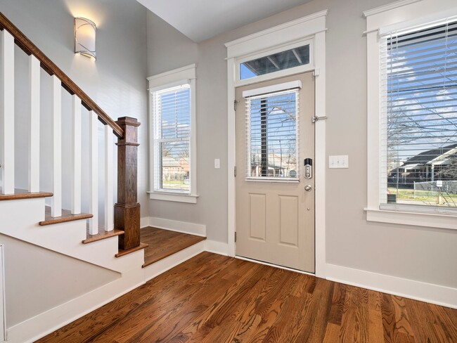 Building Photo - **UPSCALE BUENA VISTA HOME MINUTES FROM GERMANTOWN AND DOWNTOWN NASHVILLE**