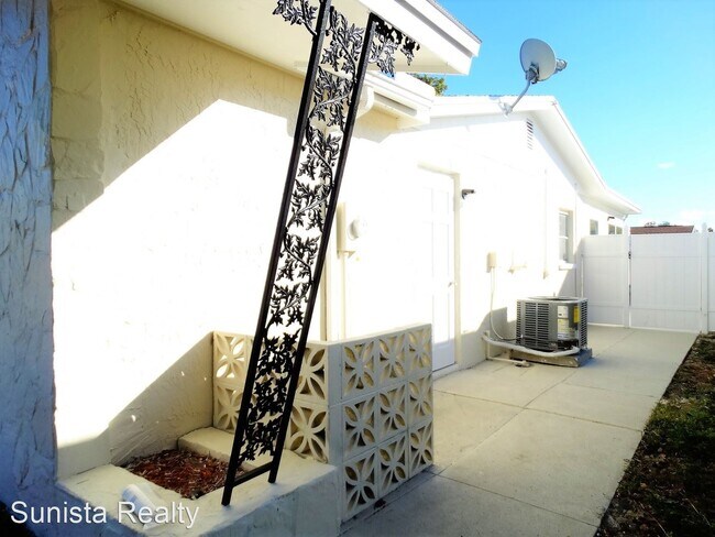 Building Photo - 3 br, 2 bath House - 8512 Paxton Drive