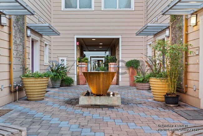 Foto del edificio - 1527 Brunswig Ln