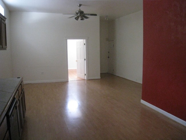 Building Photo - 1143 W Patterson Ave