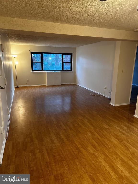 Foto del edificio - 1133 Livingston Ave