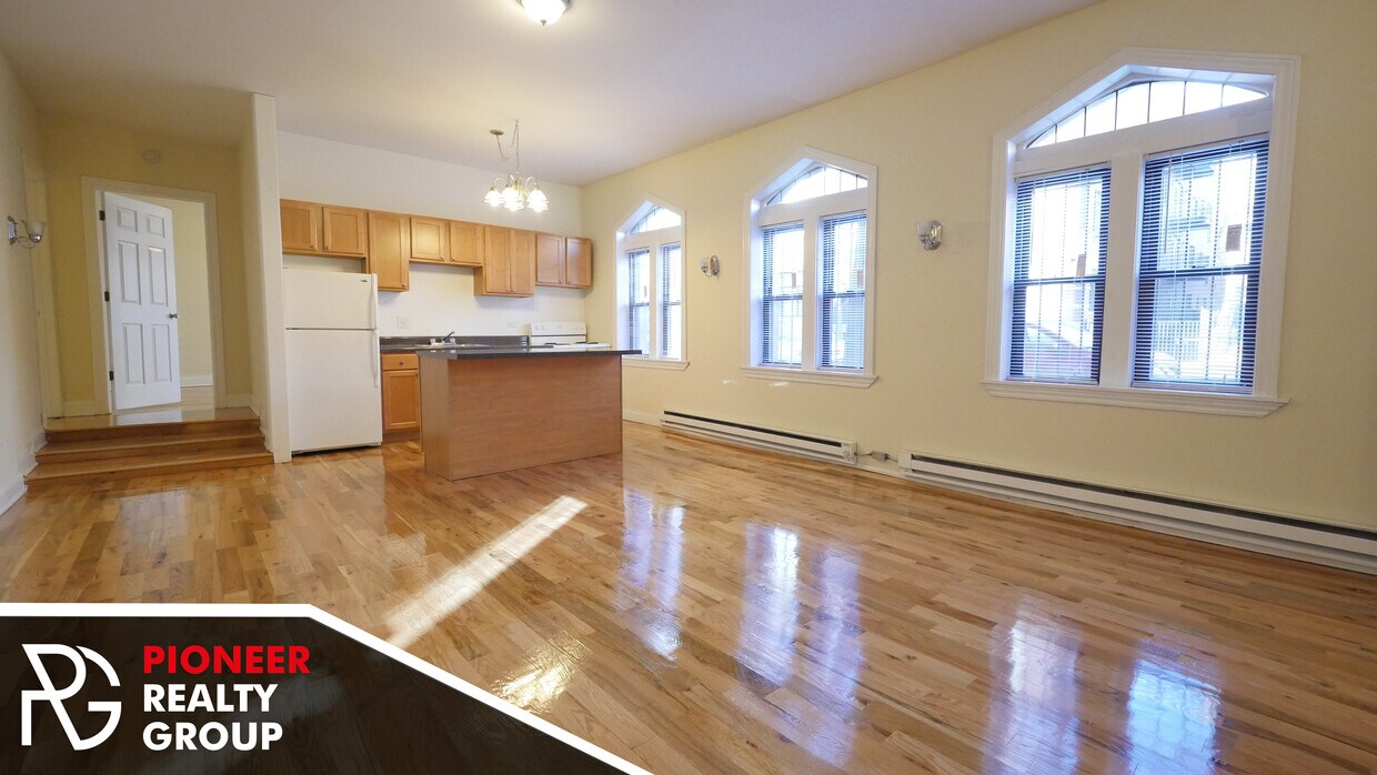 633 W Barry Ave Unit 635GDN, Chicago, IL 60657 Apartments in Chicago