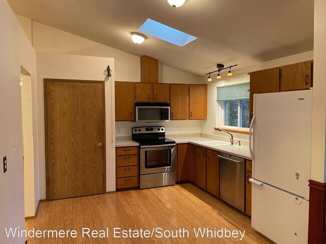 Building Photo - 3 br, 2 bath House - 7909 Guemes Ave