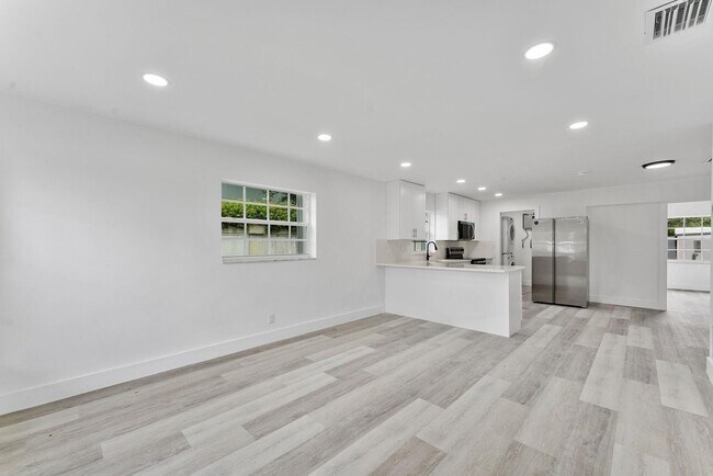 Foto del edificio - 441 NW 2nd Ave