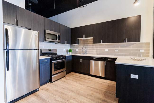 Remodeled Kitchen - 2036 S Michigan Avenue