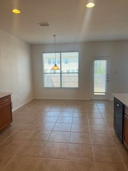 Photo - 2021 Brook Meadow Drive Unit House