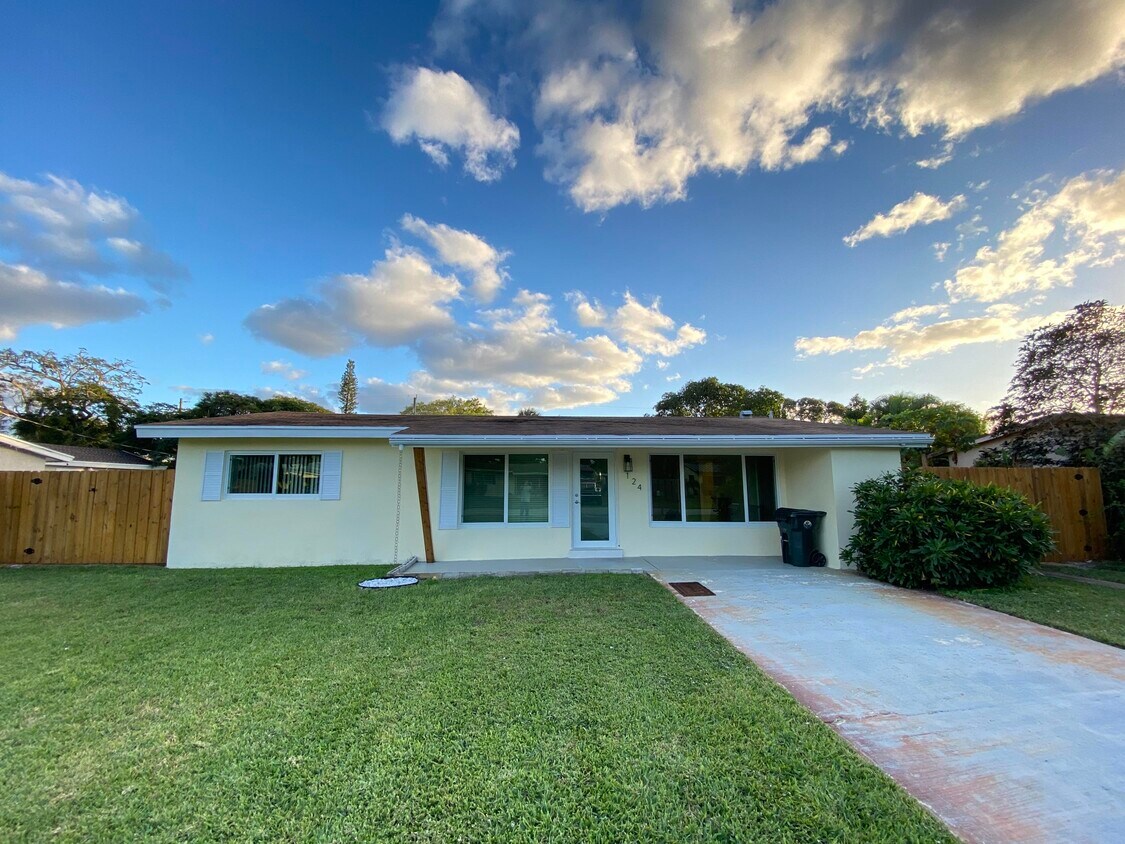 Foto principal - 124 NW 9th St