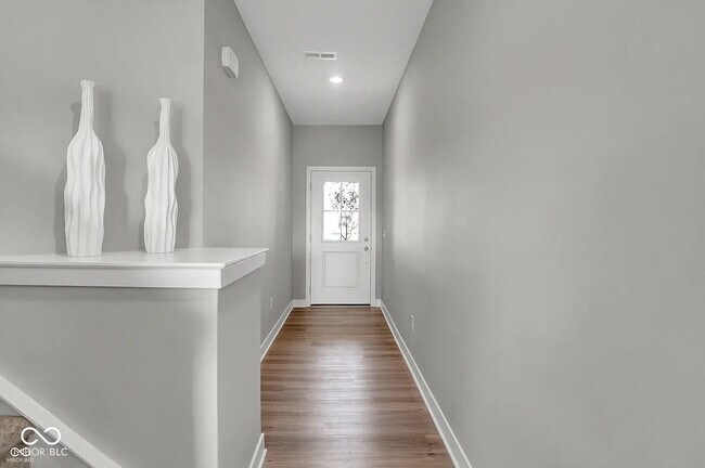 Foto del edificio - 7489 Marin Pkwy