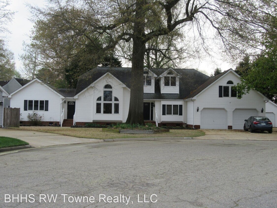 Foto principal - 5 br, 4 bath House - 1102 Club Pines Court