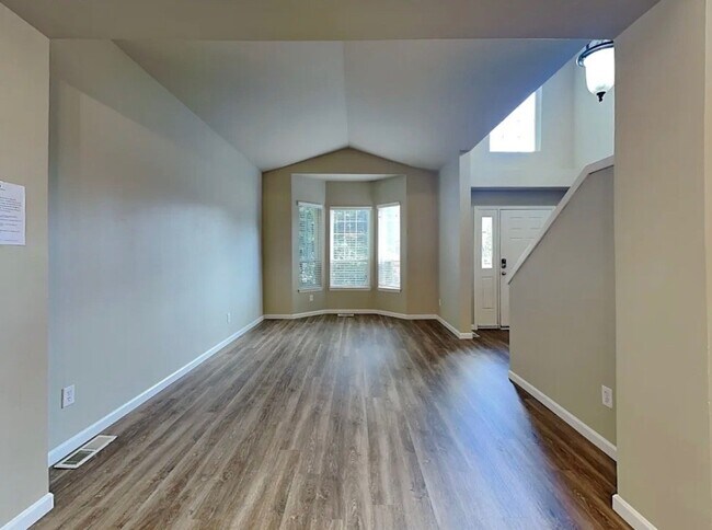 Foto del edificio - 6239 Countryman Ln E