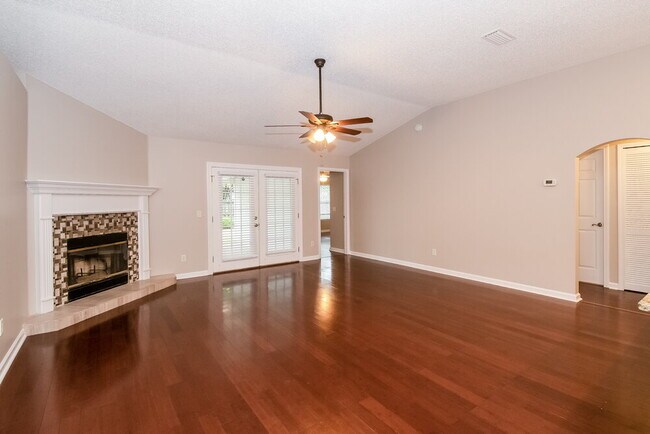 Foto del edificio - 3279 Chad Bourne Dr