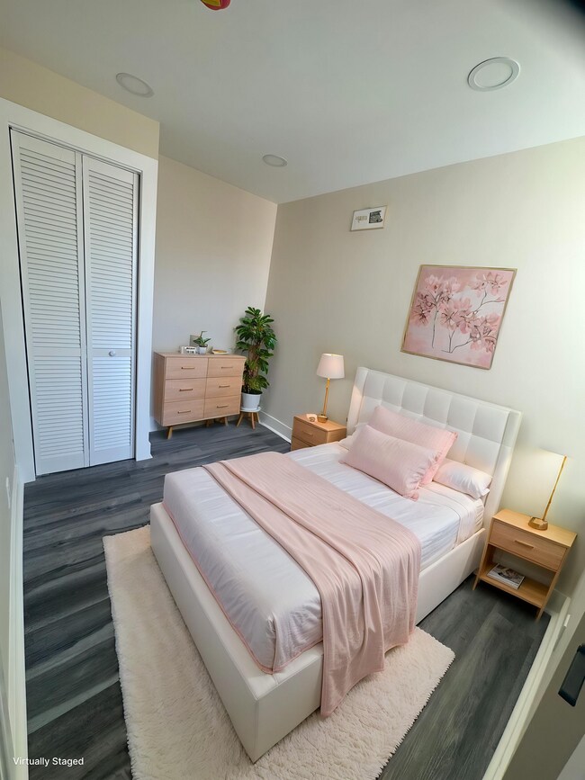 Building Photo - 459 E High St