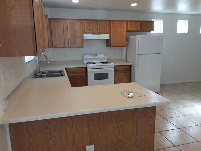 Foto del edificio - 5195 Shreve Ave