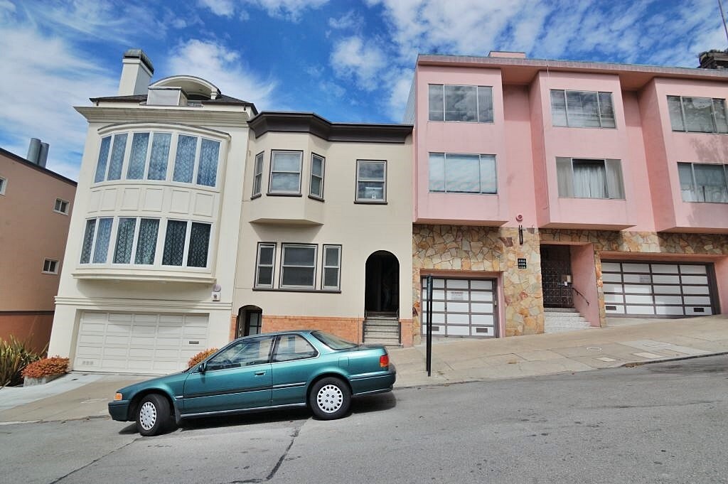 Primary Photo - 356 Chestnut St