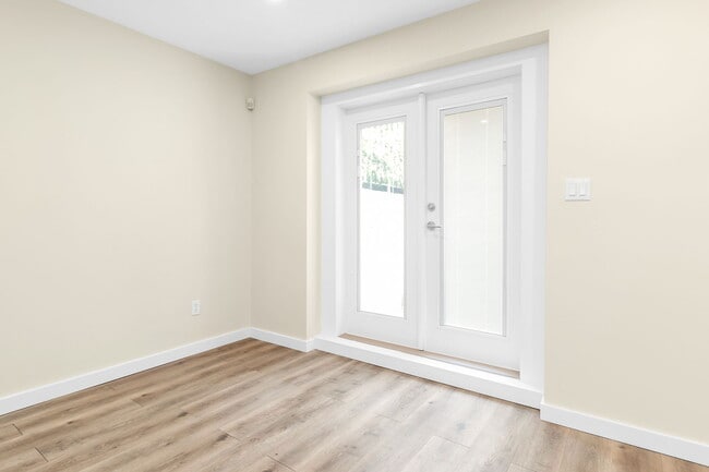 Building Photo - 805 Fowler Ct