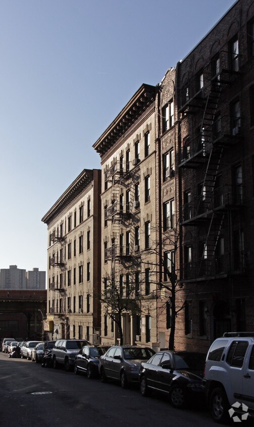 Foto del edificio - 502 W 213th St