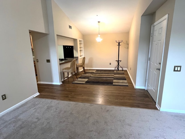 Building Photo - 408 Waters Edge Dr