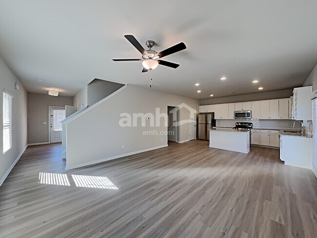 Building Photo - 218 Omega Ct