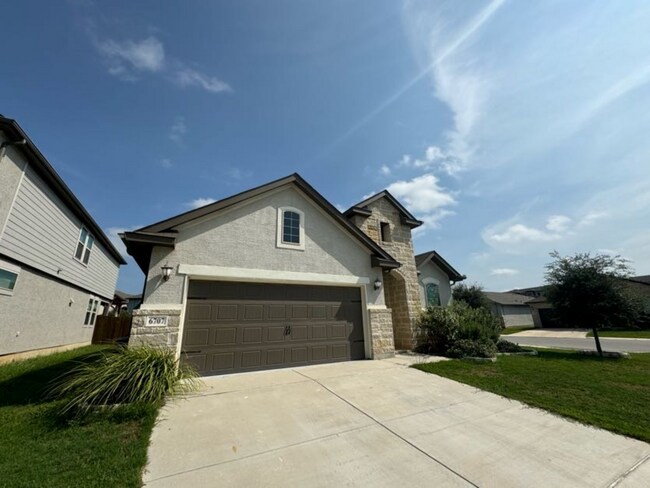 Building Photo - Gorgeous Home in Steubing Farms 3 BD/2 BA ...
