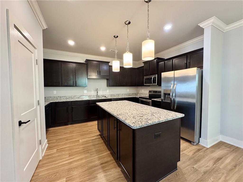 Foto principal - 700 NE Hts Ln