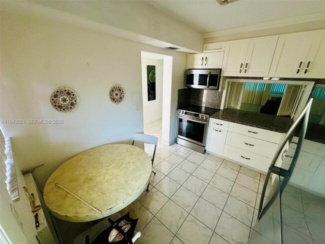 Foto del edificio - 215 SE 3rd Ave