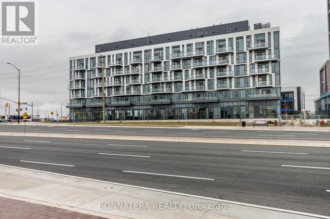 Building Photo - 10 Lagerfeld Dr