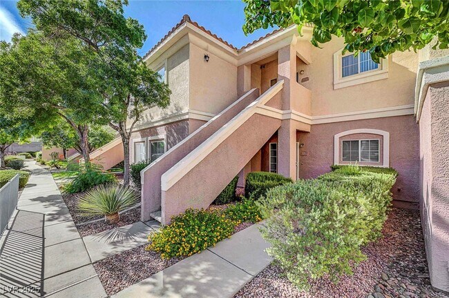 Foto del edificio - 10552 Pine Pointe Ave