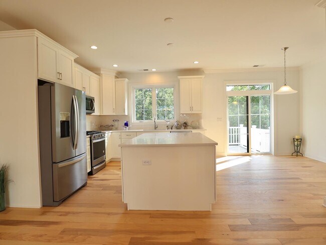 Foto del edificio - 87 Brentwood Cir