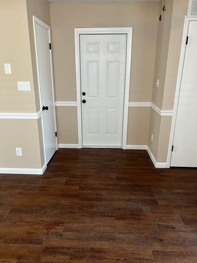 Foto del edificio - Affordable  2 Story Home 3 Bedroom 2.5 Bat...