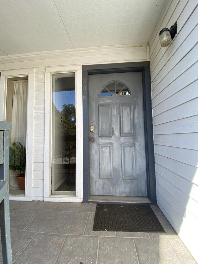 Foto principal - 11311 Sir Winston St
