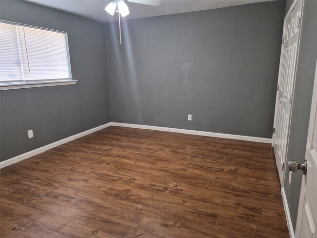 Foto del edificio - 4306 Effie St