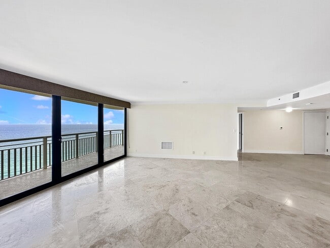 Building Photo - 3000 N Ocean Dr
