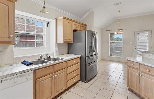 Building Photo - 3320 Rustic Dr