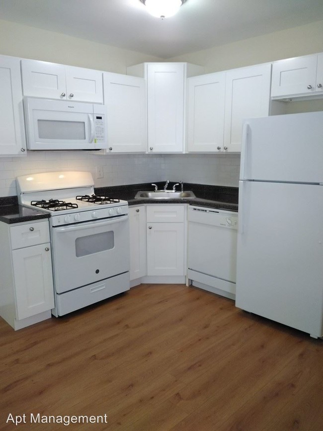 Building Photo - 244 Highland Ave