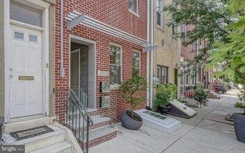 Building Photo - 1205 S 4th St