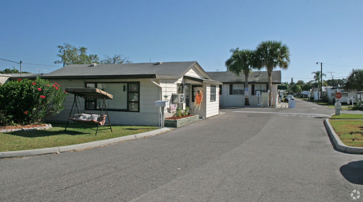 Building Photo - Sunset Village Adult Mobile Home Community