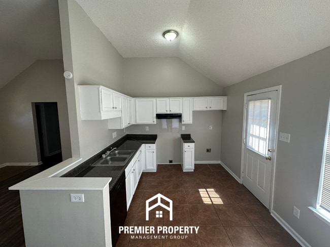 Photo - 4715 Lace Bark Cove House