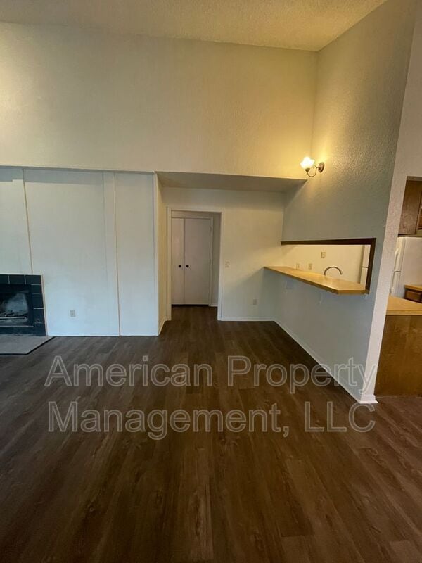 Foto del edificio - 4405 S Gum Ave