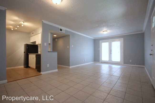 Building Photo - 12020 Mighty Oak Dr