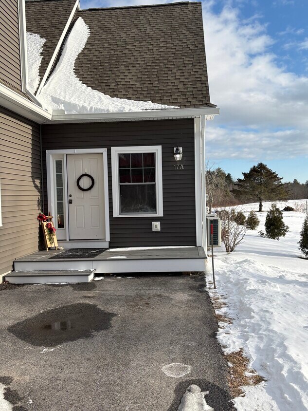 Entrada a la unidad - 17 Winn Rd