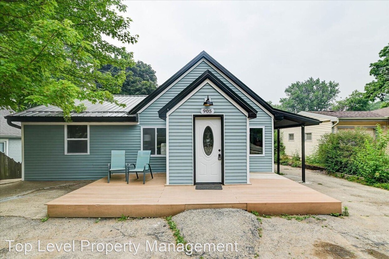 Primary Photo - 3 br, 2 bath House - 905 Dane St