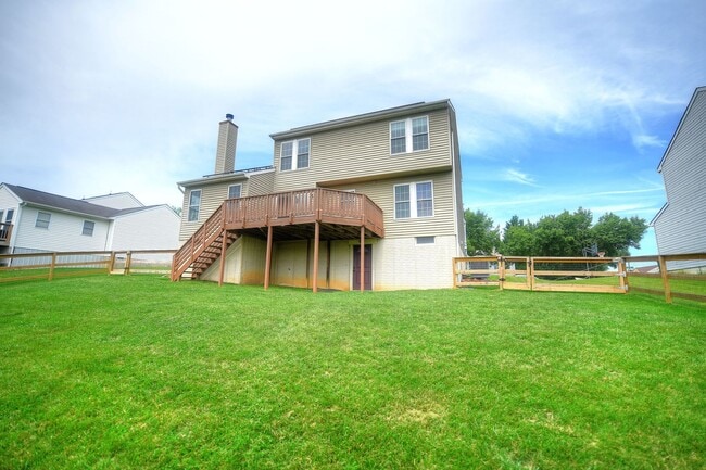 Foto del edificio - One-of-a-Kind Detached Home in Villages of Bynum Run