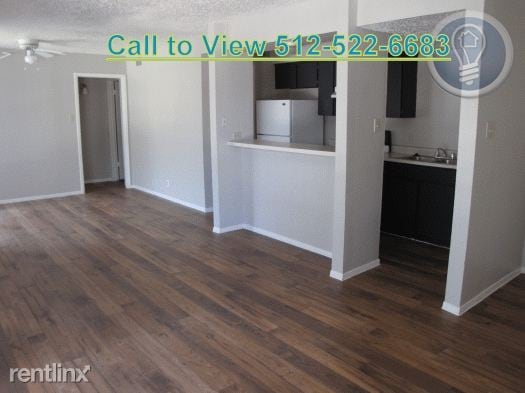 Primary Photo - 2030 E Oltorf St
