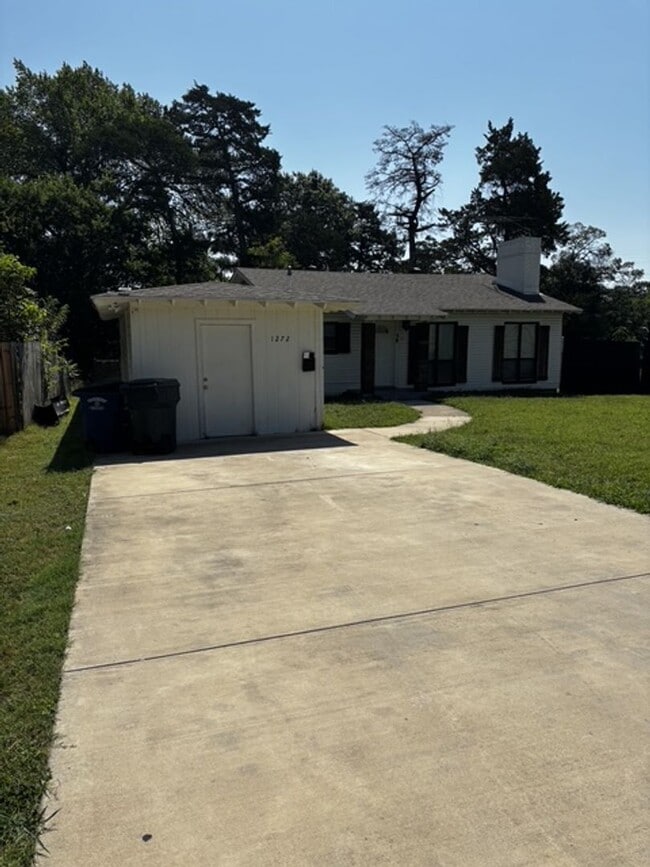 Foto del edificio - 1272 Cedar Haven Ave