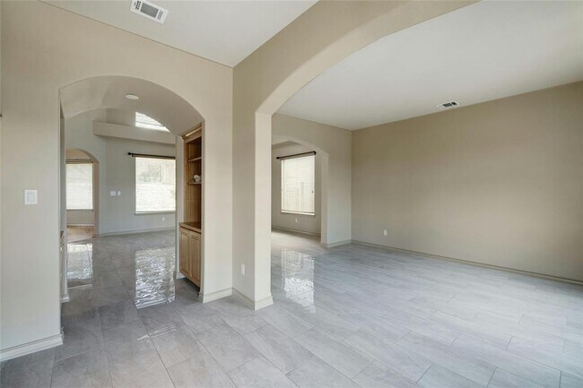 Building Photo - 14408 Geronimo St