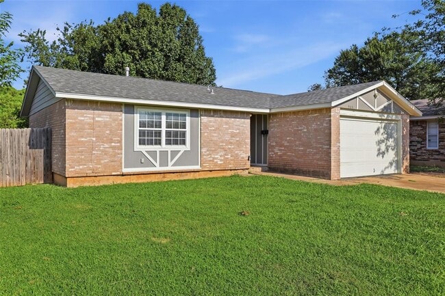 Building Photo - 905 Craig Dr