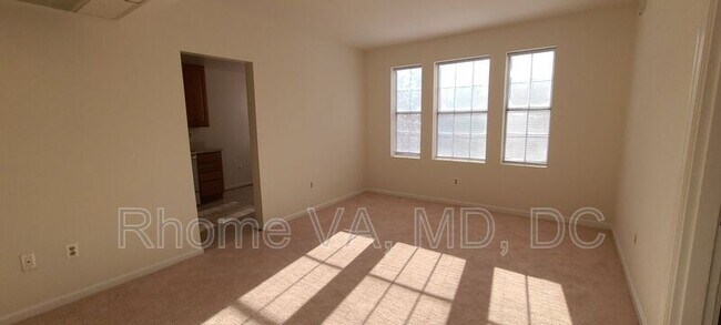 Foto del edificio - 1811 Key Blvd